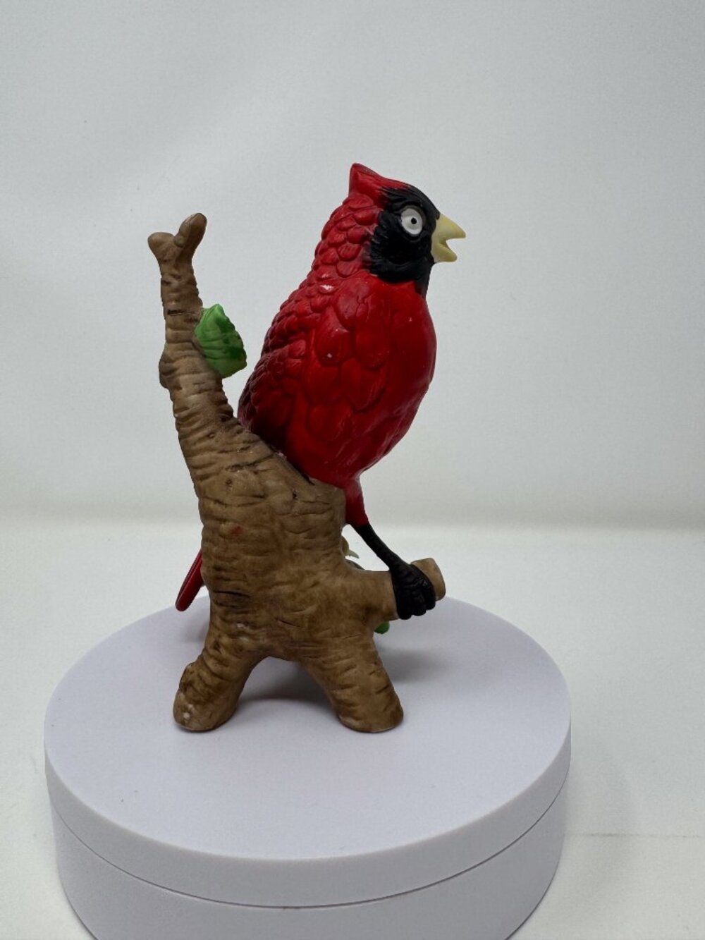 Vintage Red Cardinal Bird Figurine Nature Shelf Decor - Picture 2 of 5